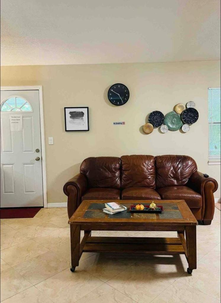 Tutul House Apartment Tampa Exterior photo